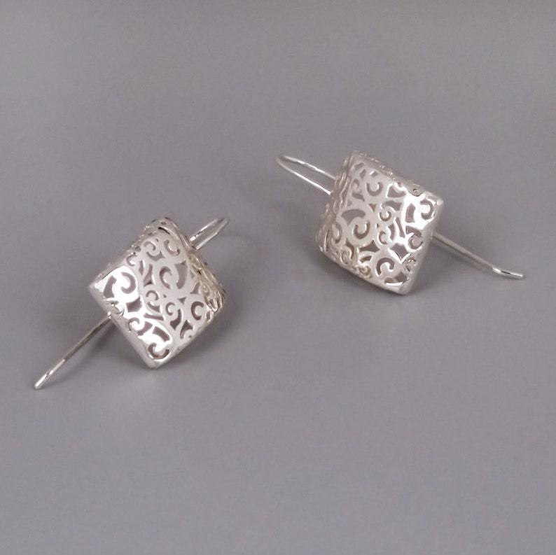 European And American Simple Hollow Design Ear Rings Alloy