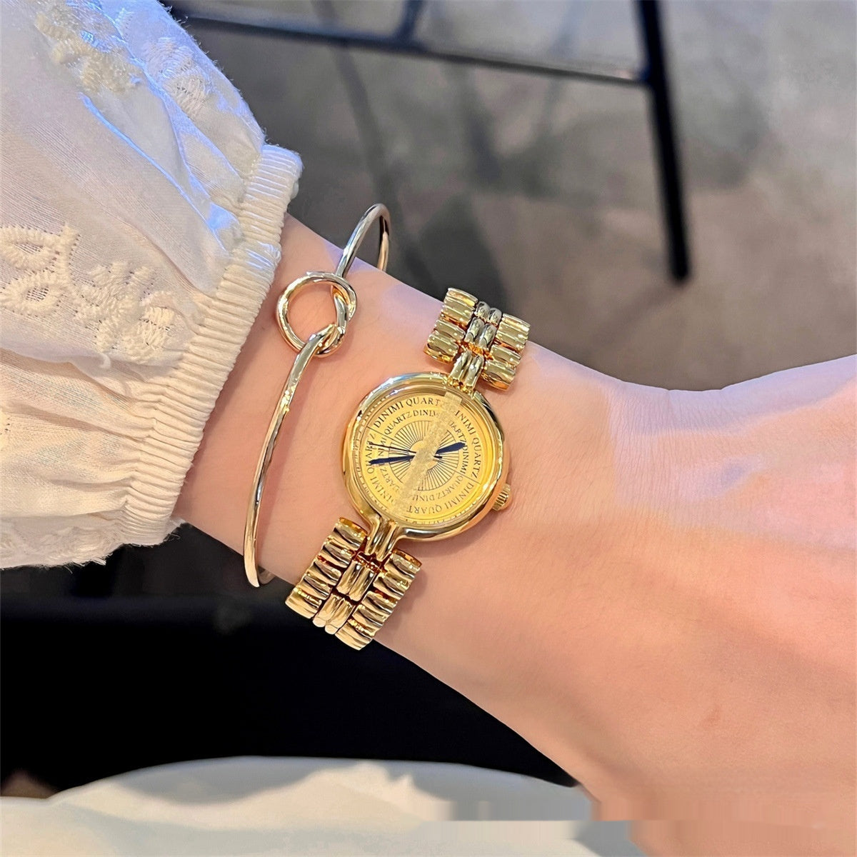 Women's Mid-ancient Light Luxury And Simplicity Advanced Gold Chain Watch